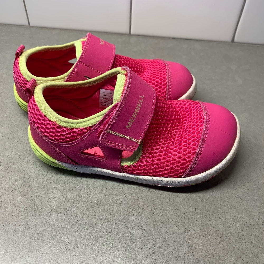 Merrell size 10 kids pink water shoes
